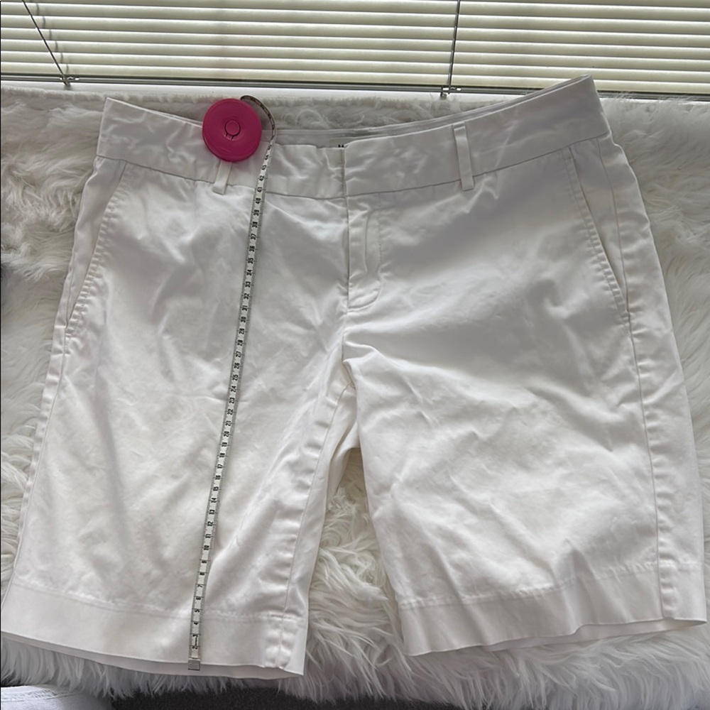 Banana Republic White Bermuda Shorts Lightweight Cotton Blend